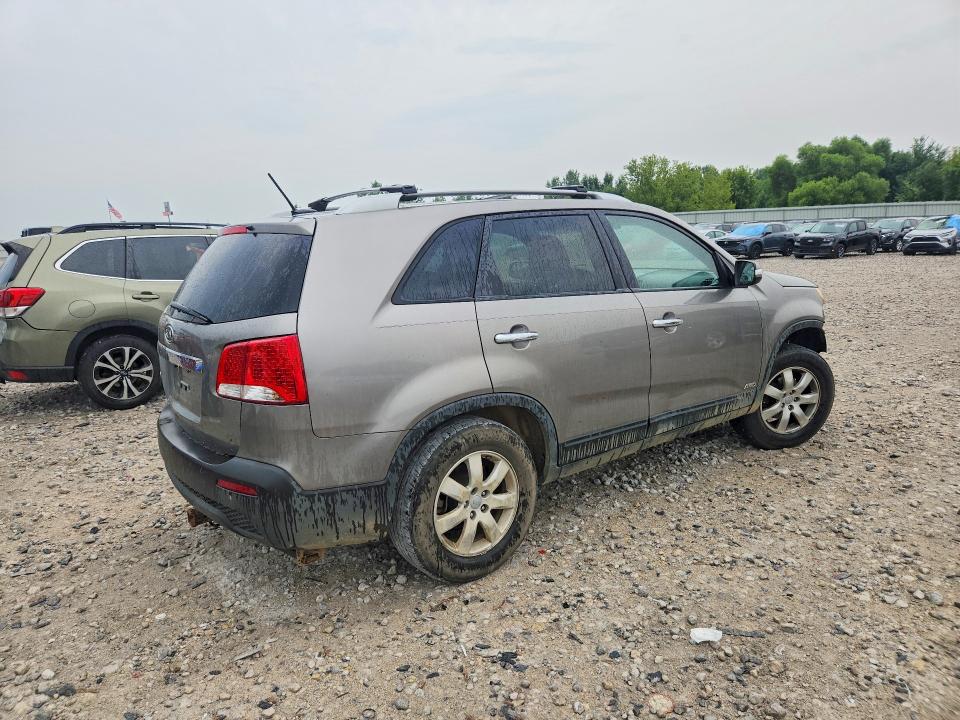 Photo 3 from auction – 2012 KIA SORENTO with VIN 5XYKTDA63CG236750