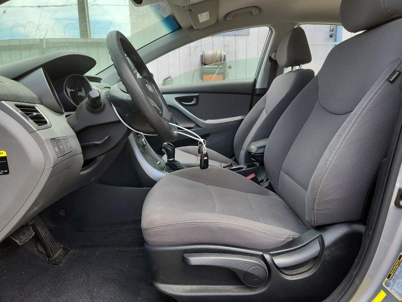 Photo 7 from auction – 2016 HYUNDAI ELANTRA with VIN KMHDH4AE4GU542681