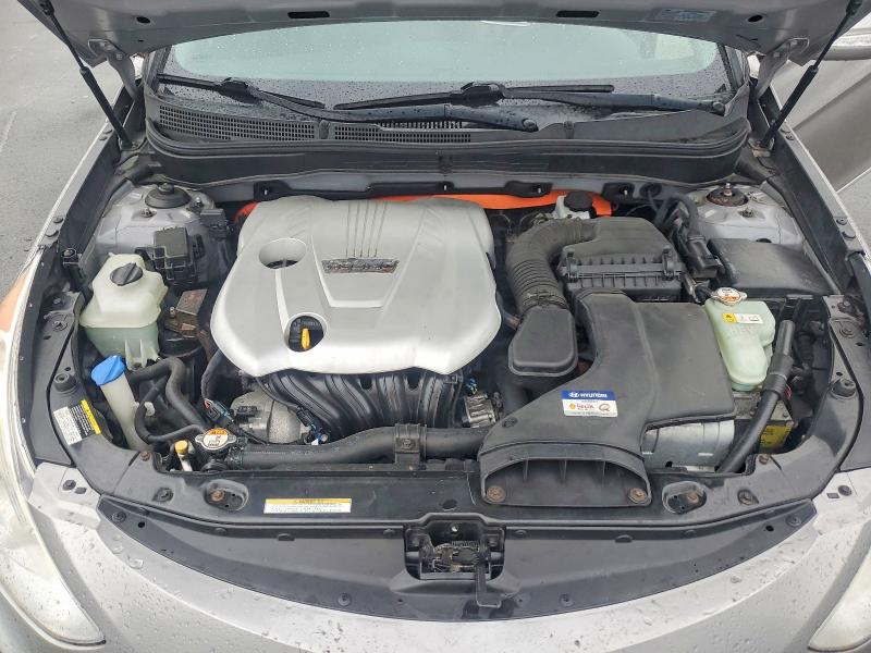 Photo 11 from auction – 2012 HYUNDAI SONATA with VIN KMHEC4A47CA054329