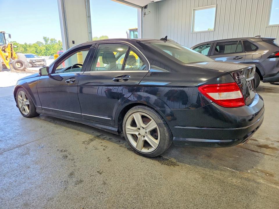 Photo 2 from auction – 2010 MERCEDES-BENZ C with VIN WDDGF8BB8AF445844