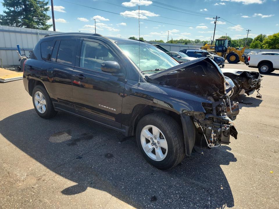 Photo 4 from auction – 2016 JEEP COMPASS with VIN 1C4NJCEA9GD744219