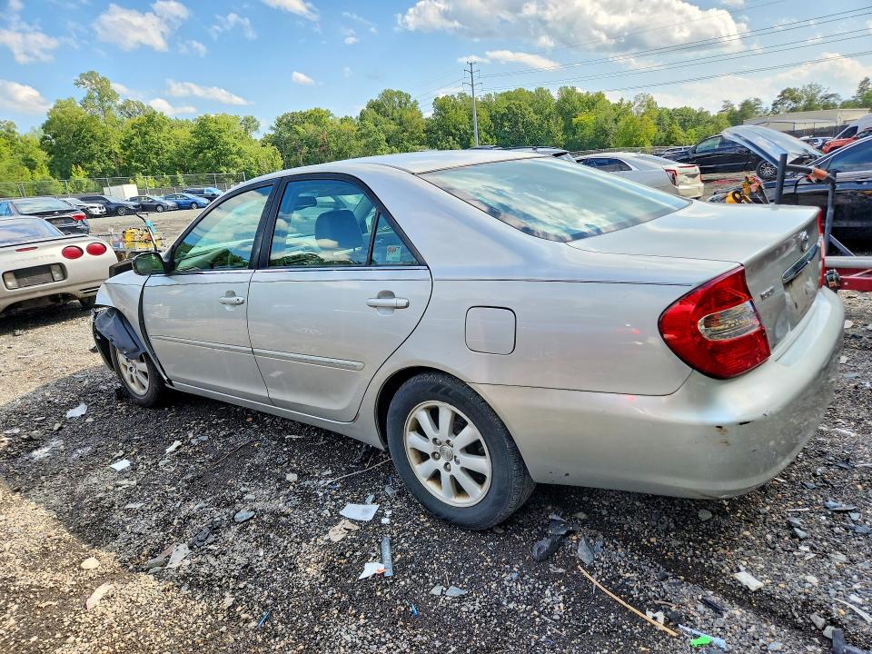 Photo 2 from auction – 2004 TOYOTA CAMRY with VIN 4T1BE32K84U886749