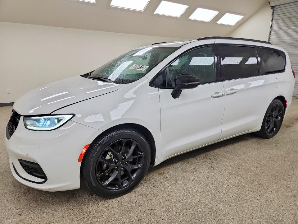 CHRYSLER PACIFICA 2025 with VIN 2C4RC1GG7SR509079 - Photo from auction