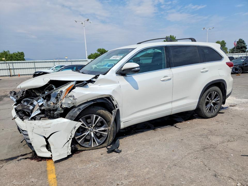 TOYOTA HIGHLANDER 2018 with VIN 5TDBZRFH8JS800494 - Photo from auction