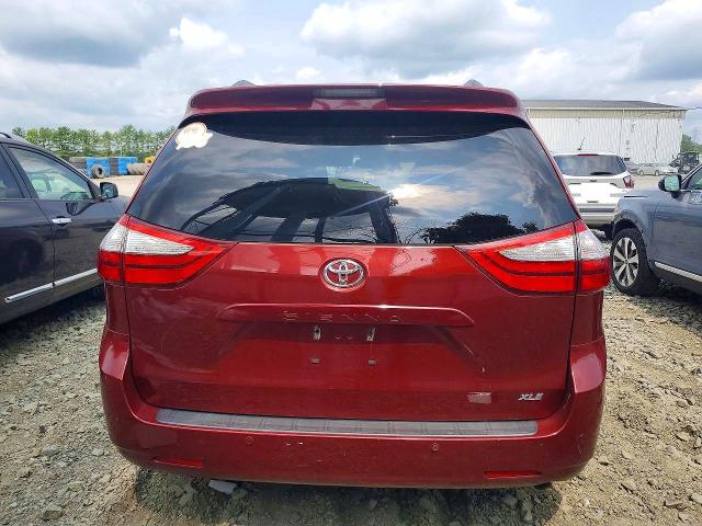 Photo 6 from auction – 2017 TOYOTA SIENNA with VIN 5TDYZ3DC5HS768869