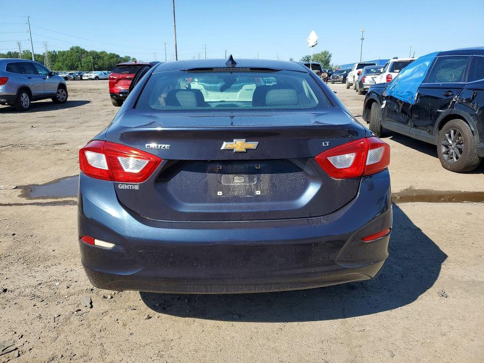 Photo 6 from auction – 2016 CHEVROLET CRUZE with VIN 1G1BE5SM7G7262597