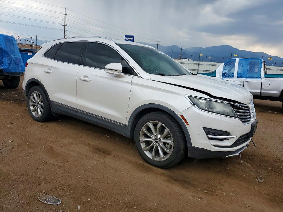 Photo 4 from auction – 2016 LINCOLN MKC with VIN 5LMTJ2DH4GUJ24547