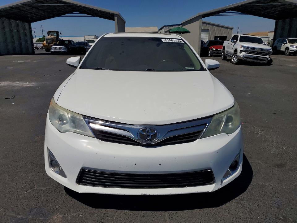Photo 5 from auction – 2014 TOYOTA CAMRY with VIN 4T4BF1FK9ER371956