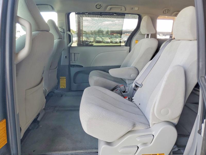 صورة رقم 11 من المزاد - 2011 TOYOTA SIENNA مع VIN 5TDKK3DC9BS048282