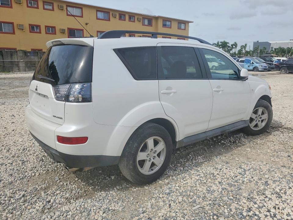 Photo 3 from auction – 2009 MITSUBISHI OUTLANDER with VIN JA4LS21W49Z011186