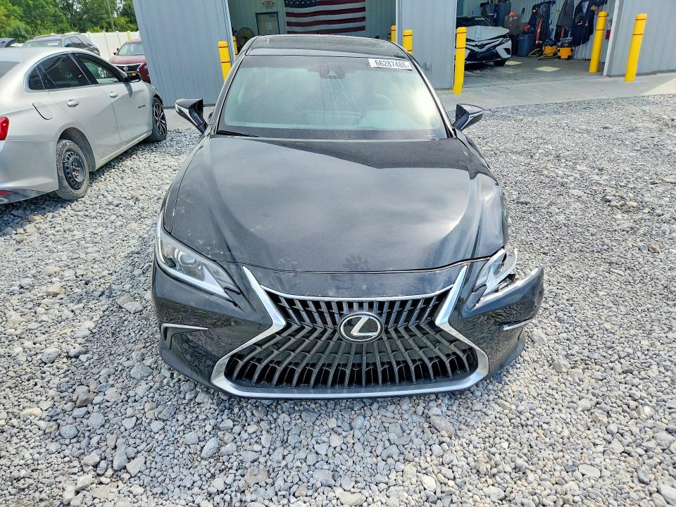 Photo 5 from auction – 2025 LEXUS ES 300H with VIN 58ADA1C11SU060832