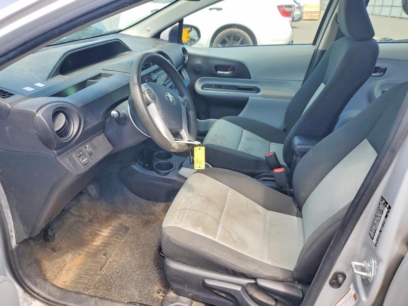 Photo 7 from auction – 2013 TOYOTA PRIUS C with VIN JTDKDTB39D1551680