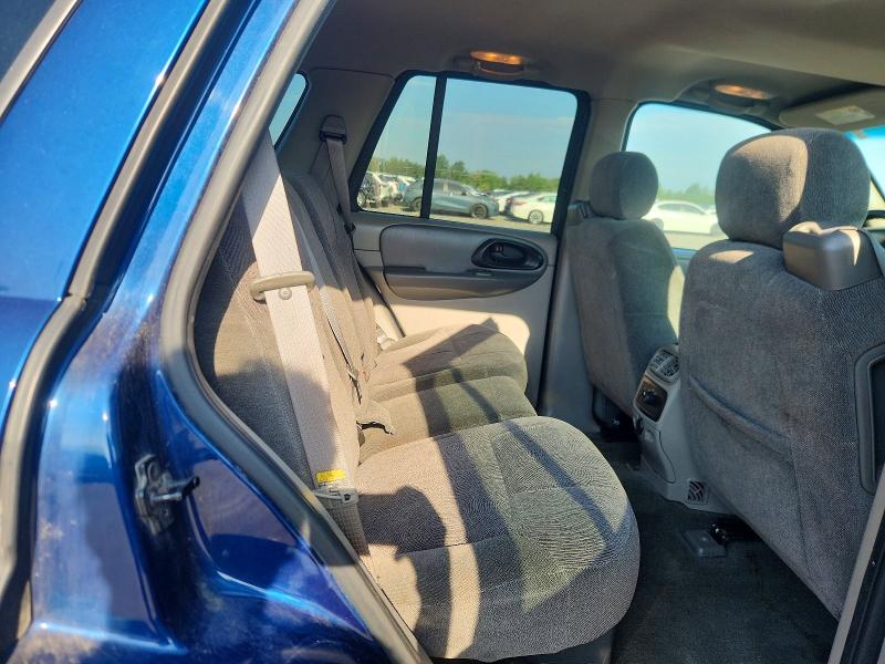 Photo 11 from auction – 2004 CHEVROLET TRAILBLAZER with VIN 1GNDT13S042115453