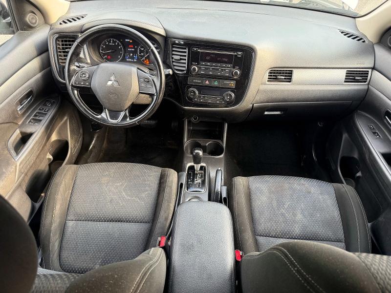 Photo 9 from auction – 2016 MITSUBISHI OUTLANDER with VIN JA4AZ3A32GZ018262