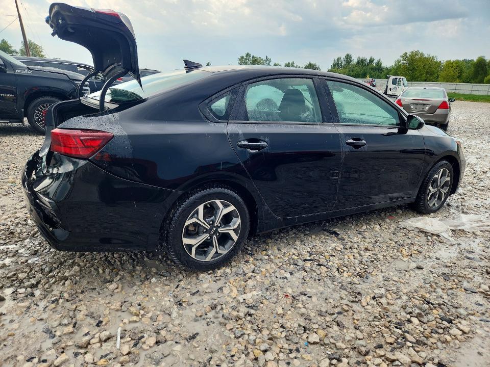 Photo 3 from auction – 2019 KIA FORTE with VIN 3KPF24AD2KE009399