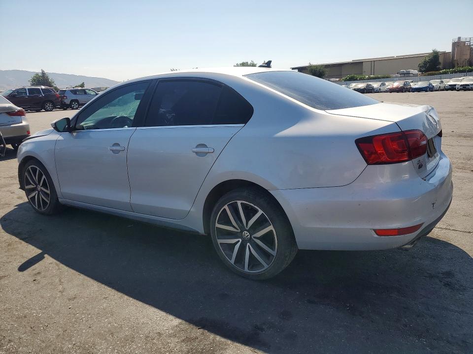 Photo 2 from auction – 2013 VOLKSWAGEN JETTA with VIN 3VW4A7AJXDM249131