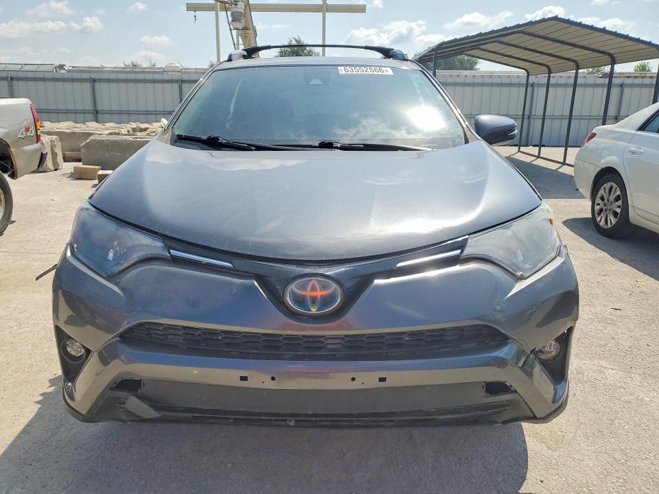 Снимка 5 от търг – 2017 TOYOTA RAV4 HYBRID с VIN JTMRJREV5HD069848
