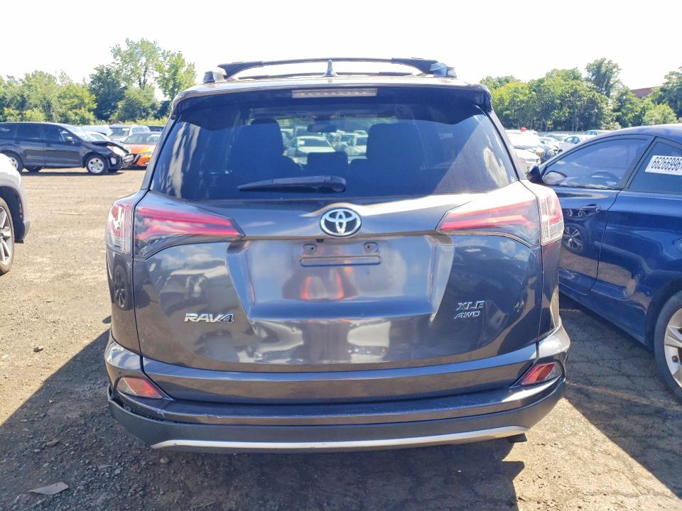 Photo 6 from auction – 2017 TOYOTA RAV4 with VIN JTMRFREV0HJ138531