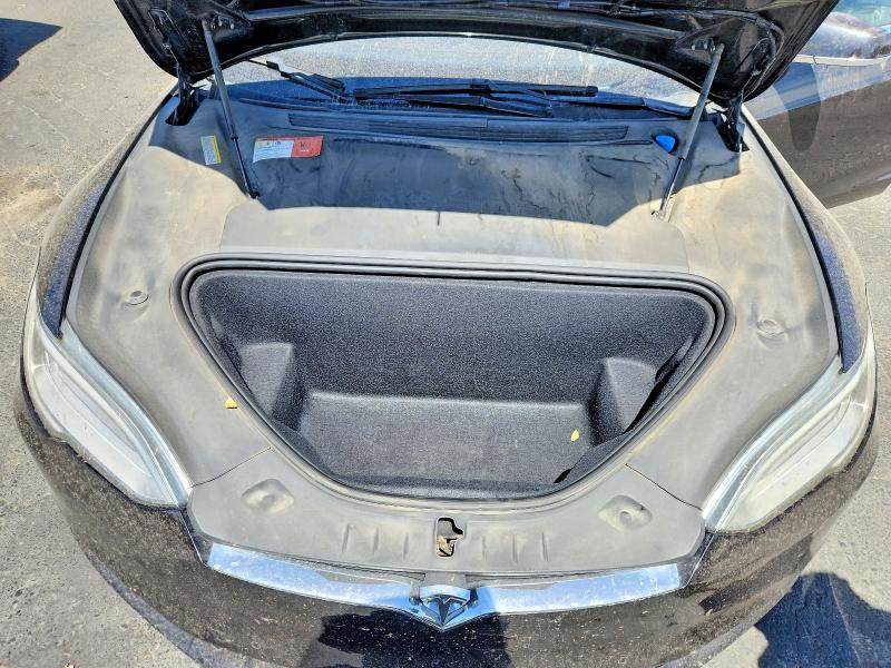 Photo 11 from auction – 2016 TESLA MODEL S with VIN 5YJSA1E23GF142148