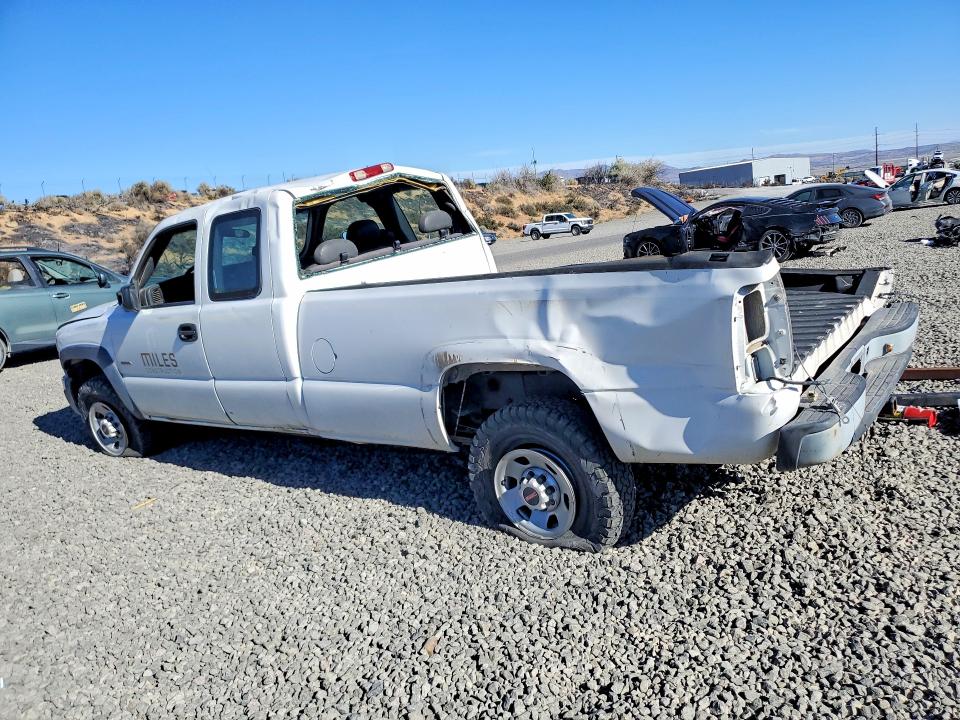 Photo 2 from auction – 2005 GMC NEW SIERRA with VIN 1GTHK39255E229593