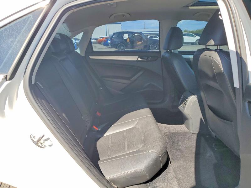 Photo 10 from auction – 2013 VOLKSWAGEN PASSAT with VIN 1VWBN7A37DC122609