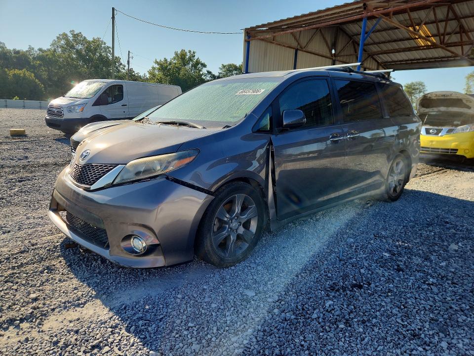 2016 TOYOTA SIENNA - Търг №66457906