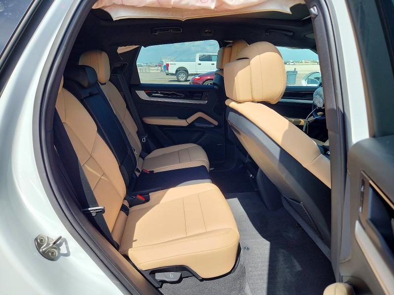 Photo 11 from auction – 2026 PORSCHE CAYENNE with VIN WP1AA2AYXTDA04005