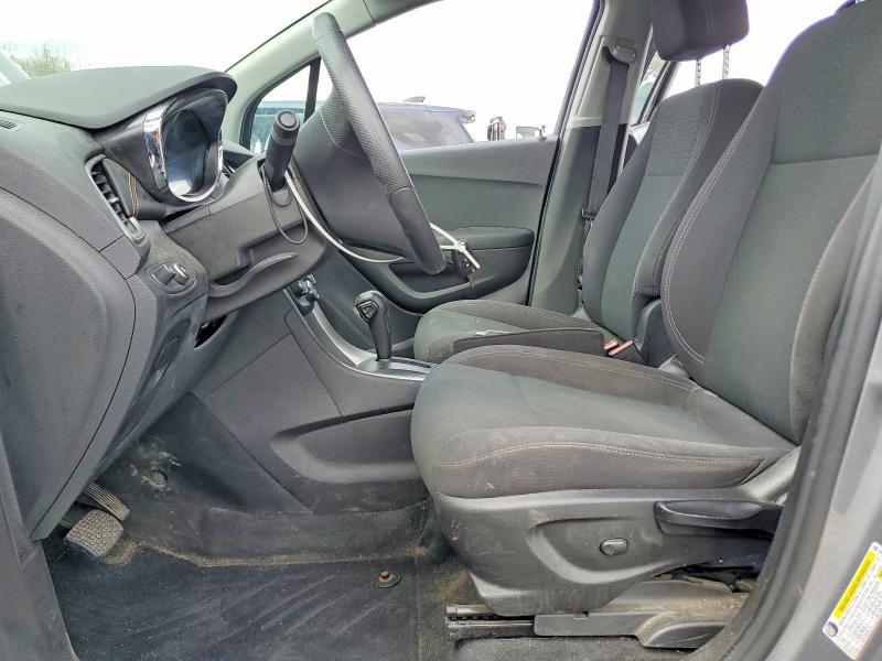 Photo 7 from auction – 2020 CHEVROLET TRAX with VIN 3GNCJNSB3LL307845