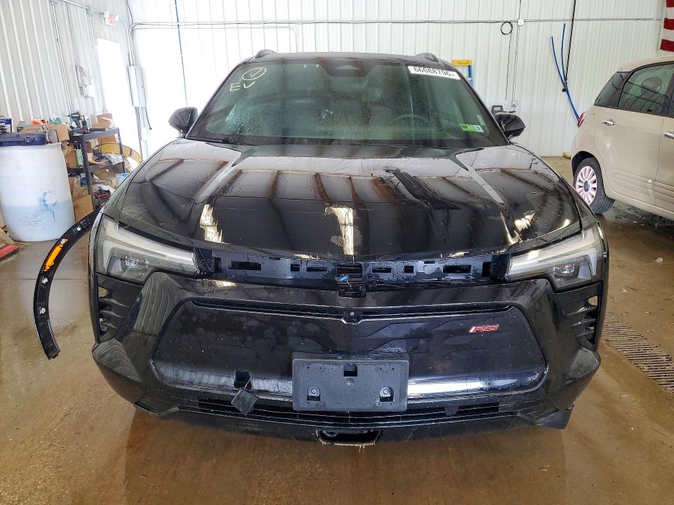 Photo 5 from auction – 2024 CHEVROLET BLAZER with VIN 3GNKDCRJ1RS116007