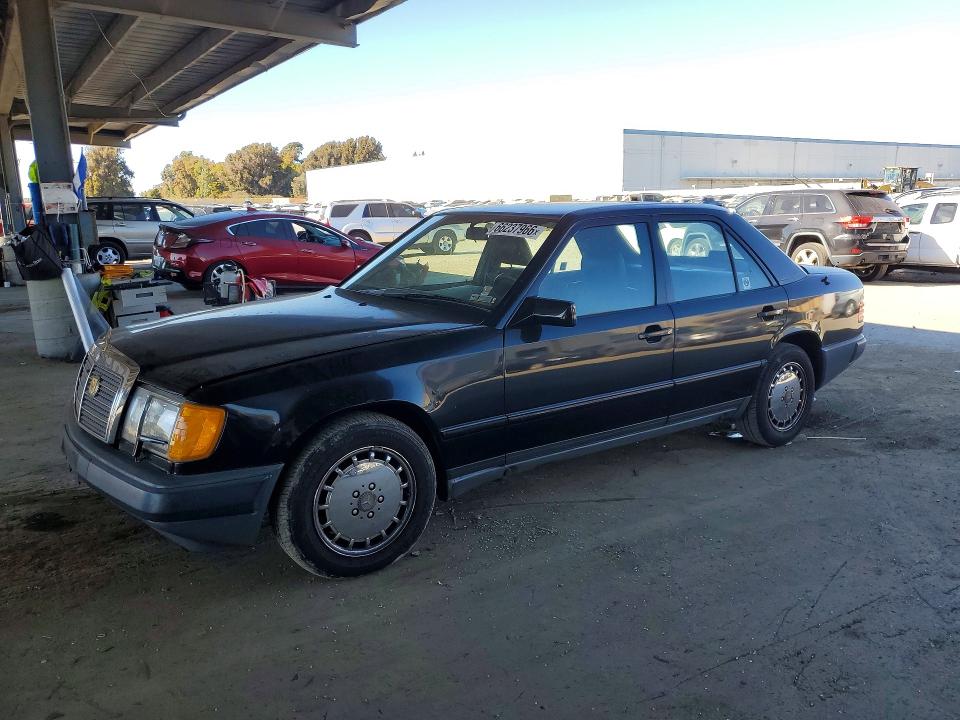 1989 MERCEDES-BENZ 300