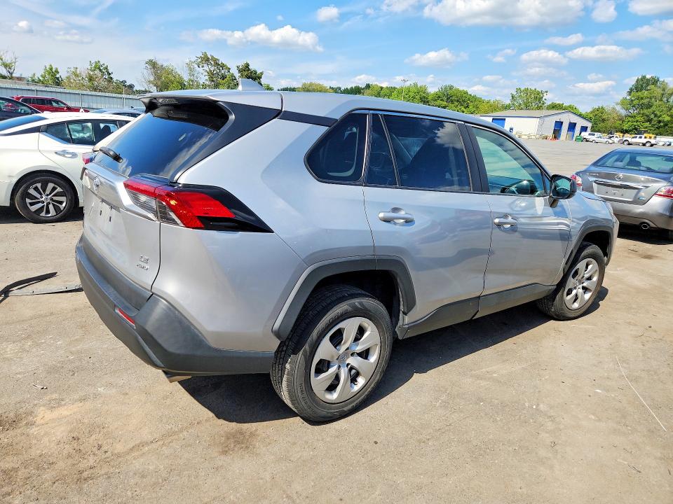 Photo 3 from auction – 2023 TOYOTA RAV4 with VIN 2T3F1RFV2PW372878