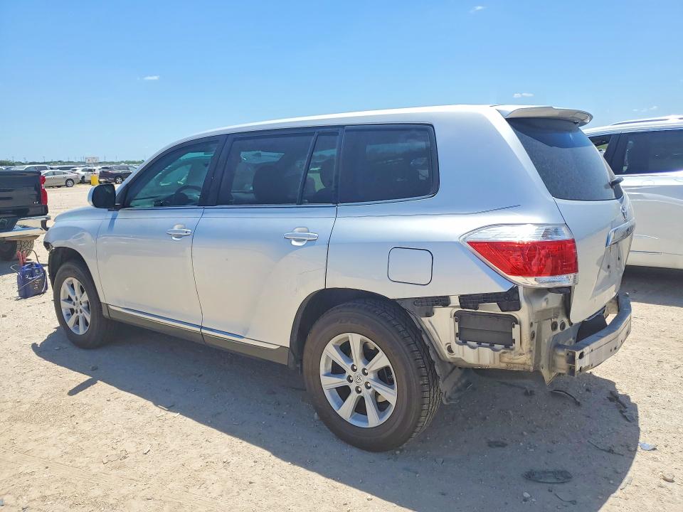 Photo 2 from auction – 2013 TOYOTA HIGHLANDER with VIN 5TDZA3EH2DS035016