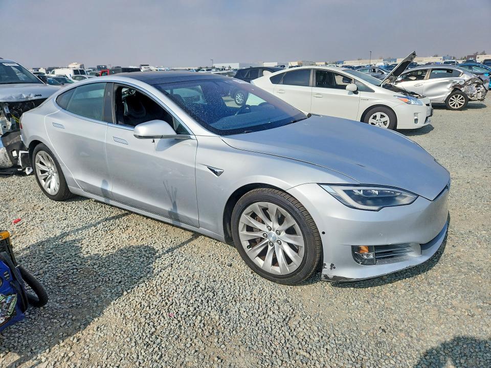 Photo 4 from auction – 2018 TESLA MODEL S with VIN 5YJSA1E28JF269355