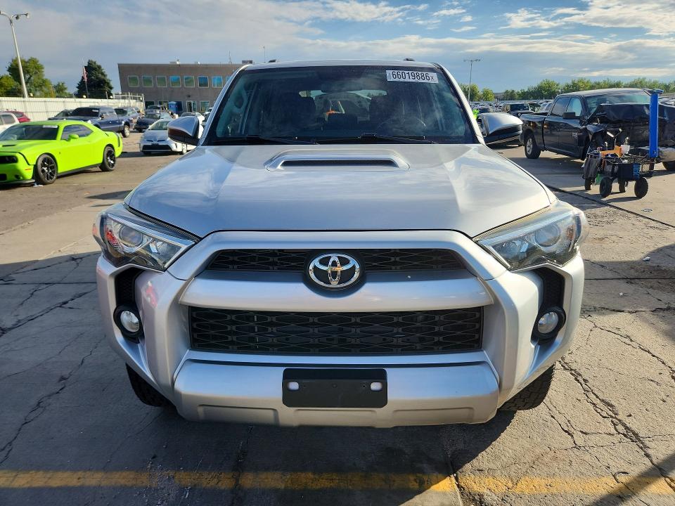 Photo 5 from auction – 2016 TOYOTA 4RUNNER with VIN JTEBU5JR9G5364739