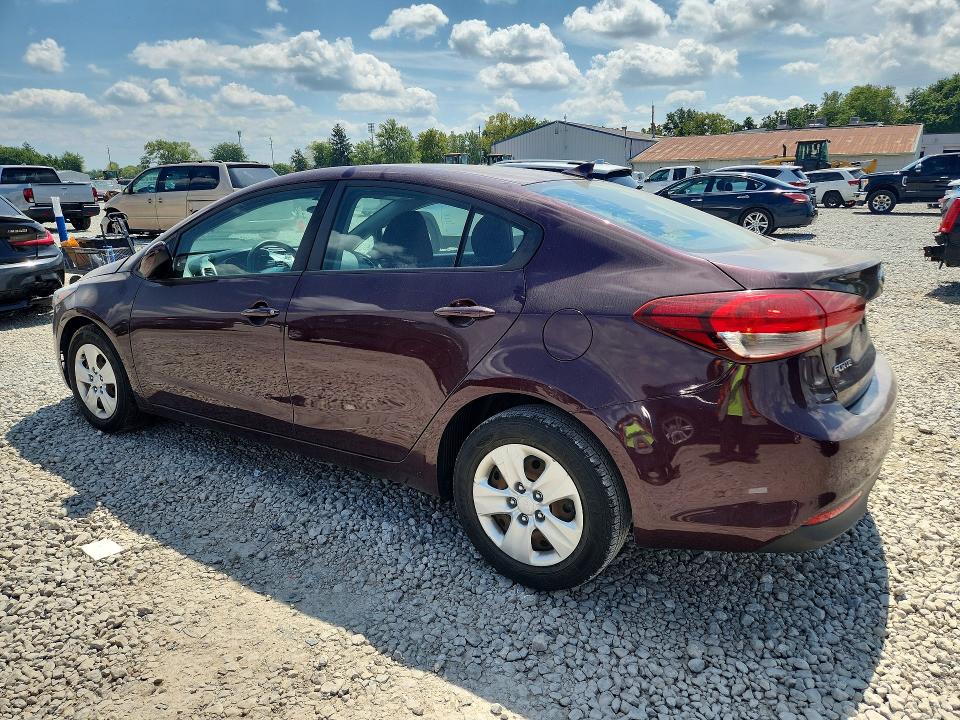 Photo 2 from auction – 2017 KIA FORTE with VIN 3KPFK4A77HE083646