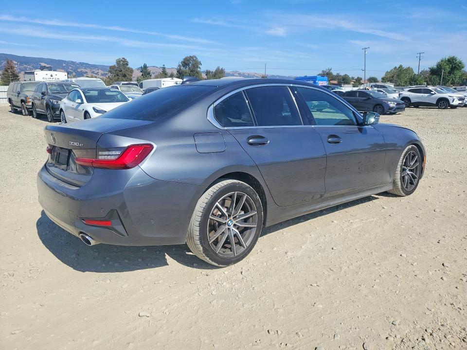 Photo 3 from auction – 2021 BMW 330XE with VIN 3MW5P9J02M8B89392