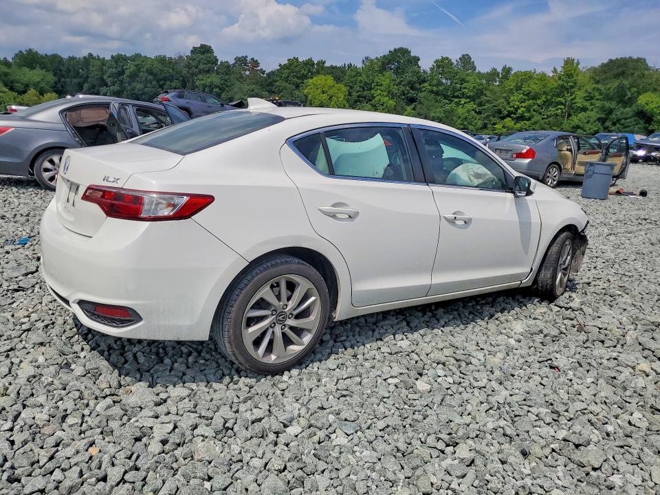 Photo 3 from auction – 2017 ACURA ILX with VIN 19UDE2F3XHA008470