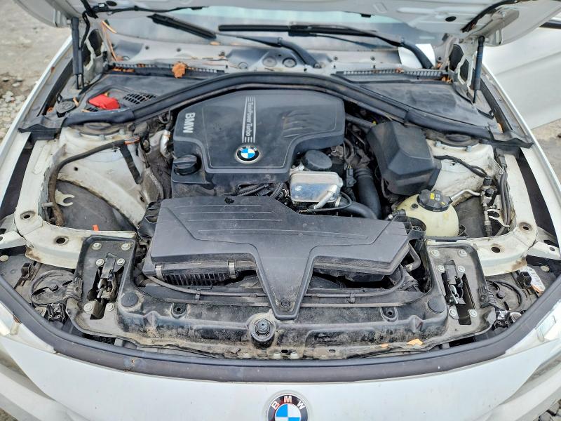 Photo 11 from auction – 2016 BMW 320 with VIN WBA8E1G52GNT37761