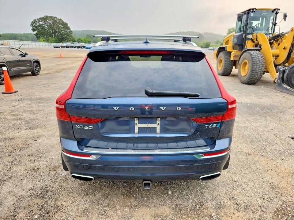 Photo 6 from auction – 2018 VOLVO XC60 with VIN YV4A22RL3J1009839