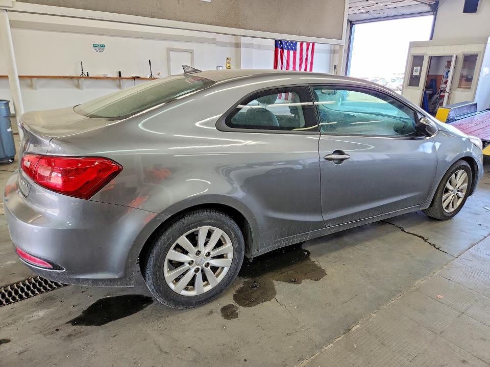 Photo 3 from auction – 2016 KIA FORTE with VIN KNAFX6A87G5598255