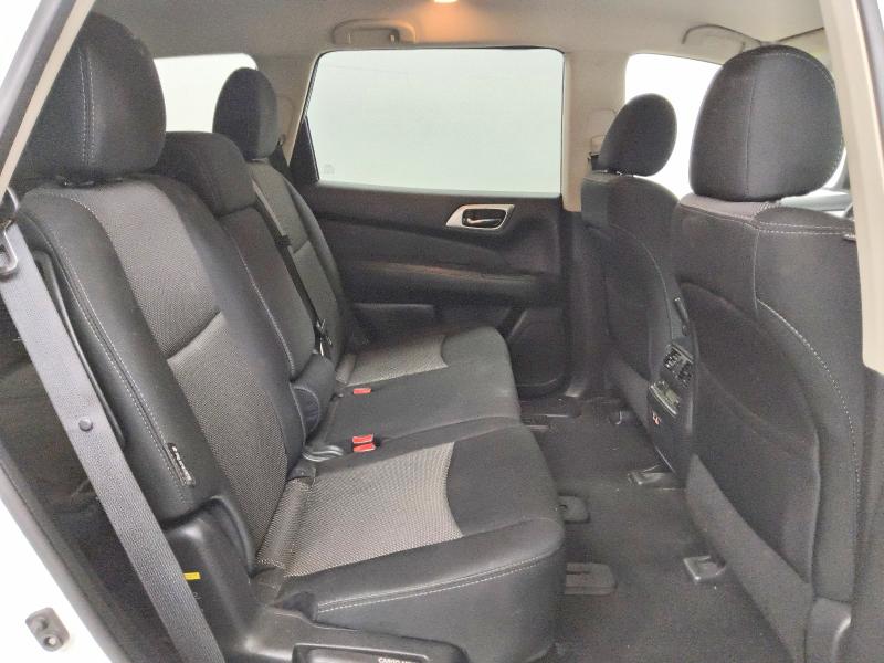 Photo 11 from auction – 2019 NISSAN PATHFINDER with VIN 5N1DR2MN5KC653445