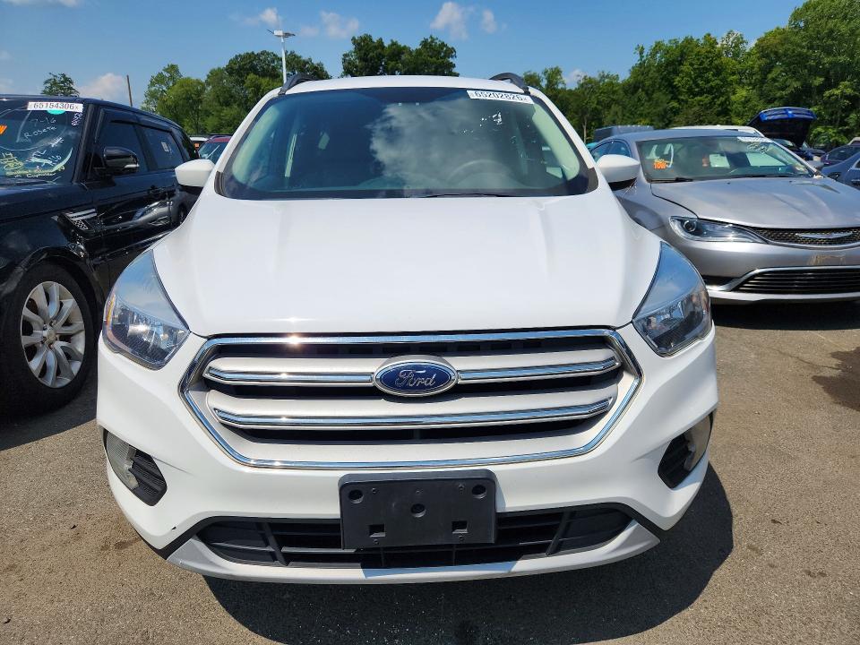 Photo 5 from auction – 2018 FORD ESCAPE with VIN 1FMCU9GD7JUD06312