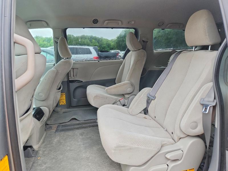 Photo 11 from auction – 2011 TOYOTA SIENNA with VIN 5TDKK3DCXBS065057