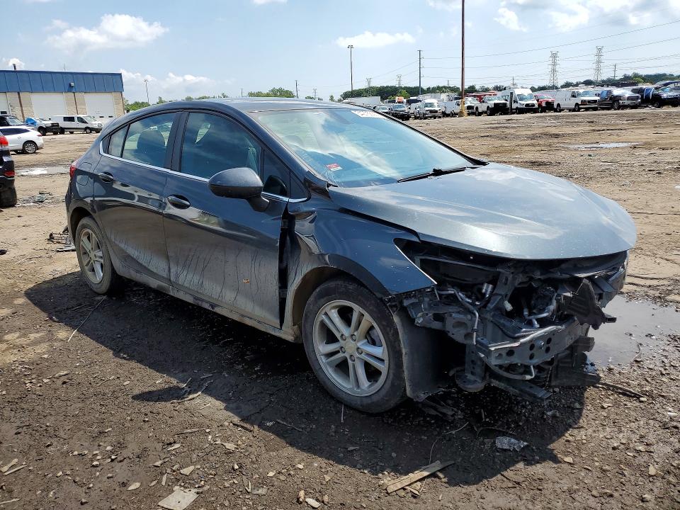 Photo 4 from auction – 2017 CHEVROLET CRUZE with VIN 3G1BE6SM6HS589307