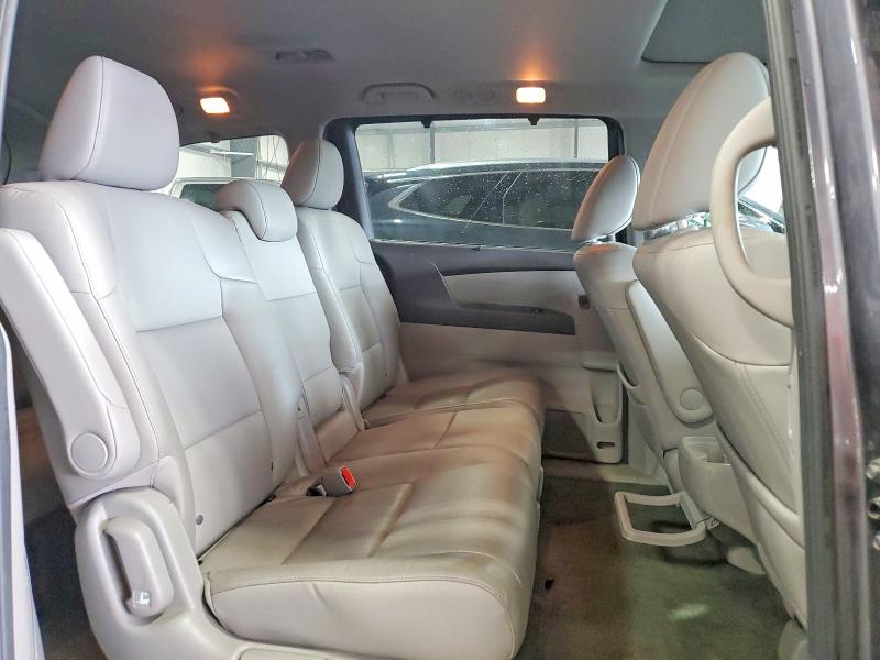 Photo 11 from auction – 2016 HONDA ODYSSEY with VIN 5FNRL5H63GB017147