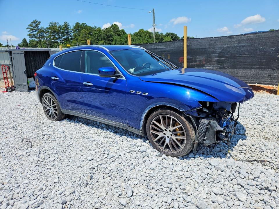Снимка 4 от търг – 2018 MASERATI LEVANTE с VIN ZN661YUA4JX270624