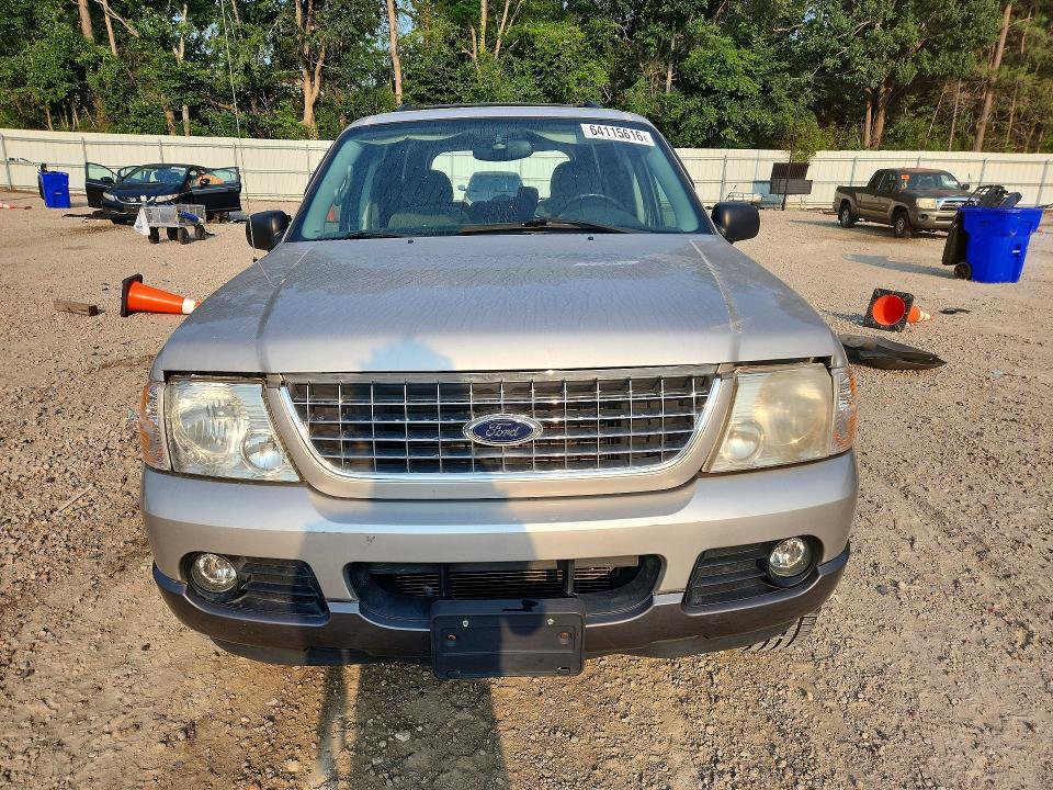 Photo 5 from auction – 2004 FORD EXPLORER with VIN 1FMZU73W74UA26870