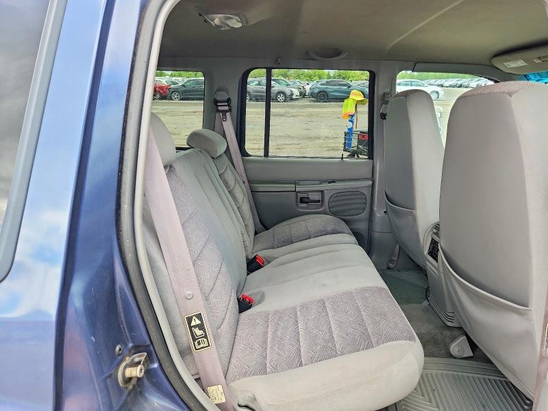 Photo 11 from auction – 2000 FORD EXPLORER with VIN 1FMZU83P4YZC12132