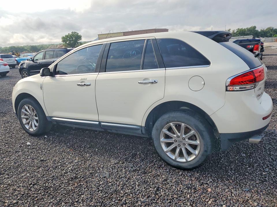 Photo 2 from auction – 2013 LINCOLN MKX with VIN 2LMDJ8JK7DBL23298