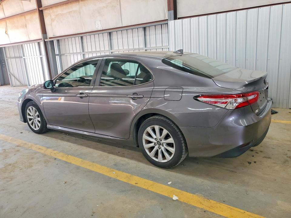 Photo 2 from auction – 2020 TOYOTA CAMRY with VIN 4T1C11AK7LU902248